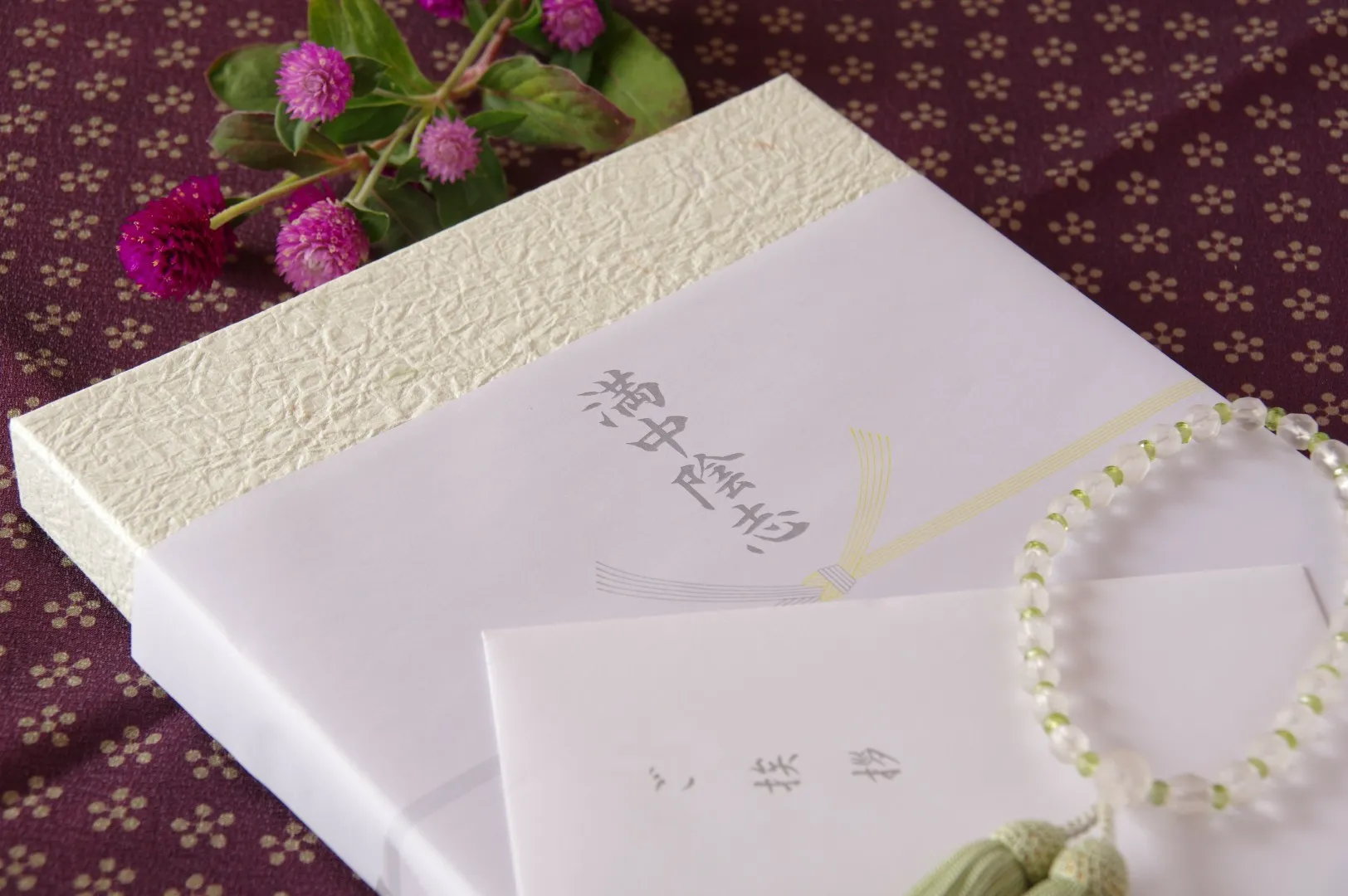 満中陰志の掛け紙（熨斗紙）の選び方｜水引は黄白や黒白の結び切り